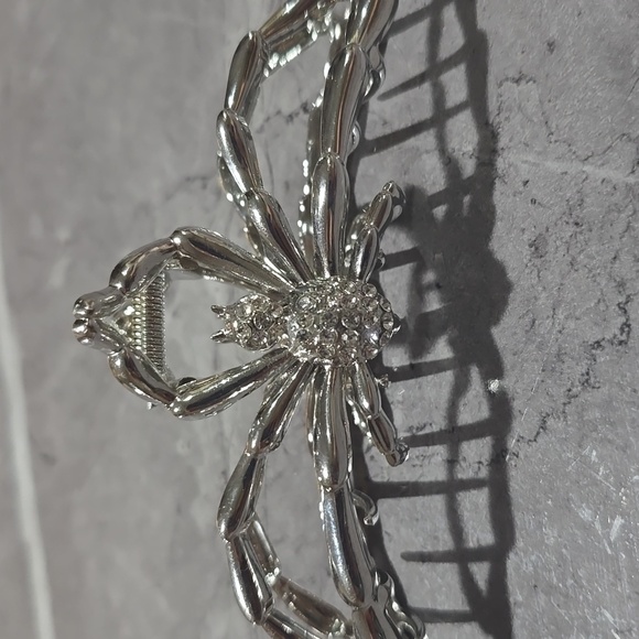 SPIDERMAN HAIR CLIP - Picture 2 of 4